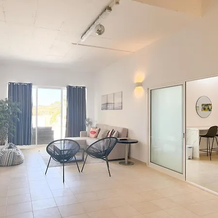 Modern With Private Pool #1955 * لاغوس