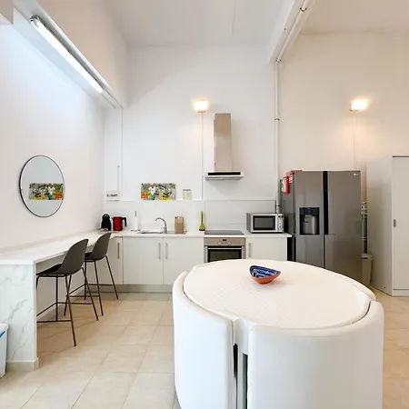 Modern With Private Pool #1955 * لاغوس