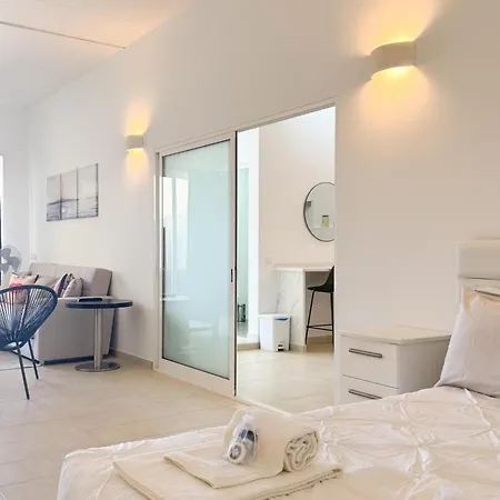 Apartment Modern With Private Pool #1955